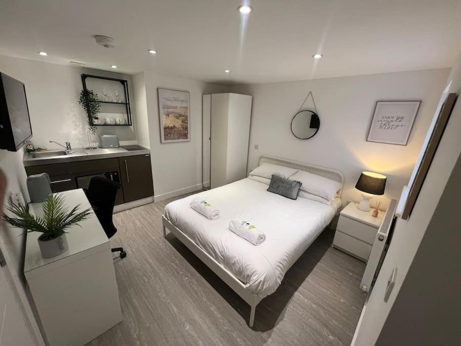 Apartament 2 Flat, 50m From Airbus *